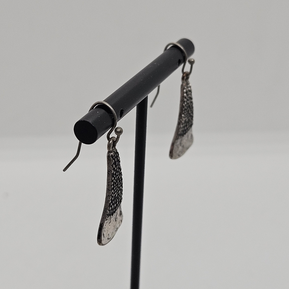 textured triangular silver tone dangle earrings - Picture 2 of 3